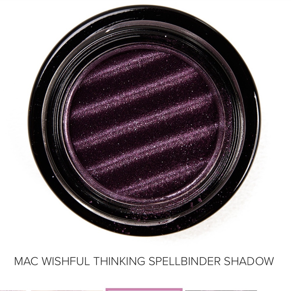 Wishful Thinking
MAC SPELLBINDER SHADOW